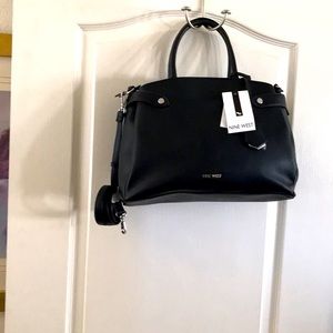 Lovely Black Nine West Versatile Purse.